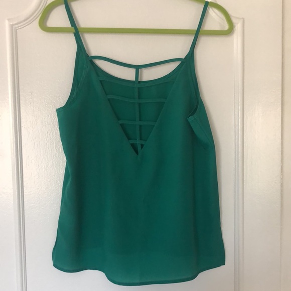 Green open back shirt - Picture 2 of 2
